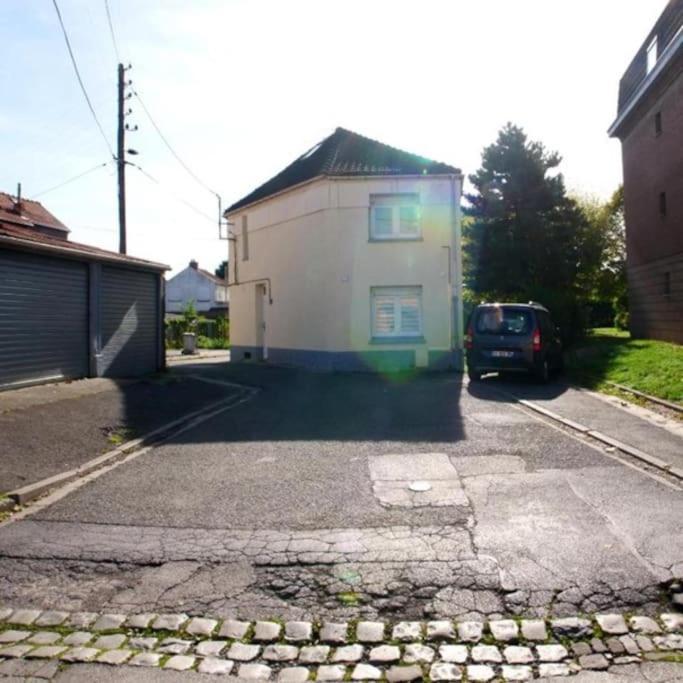 Appartement De Charme 40M2 Proche Centre Hospitalier Valenciennes Exteriör bild